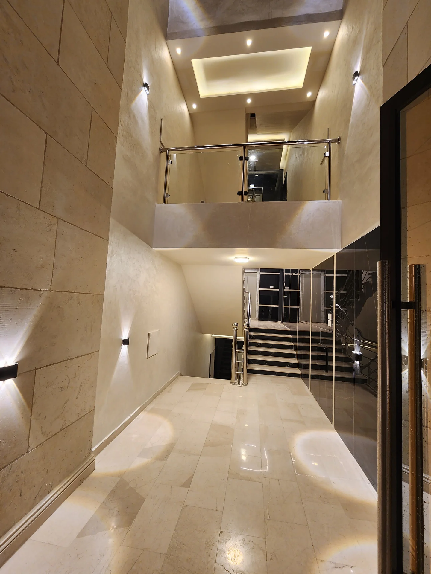 Entrance interior finishes · تشطيبات مدخل داخلي